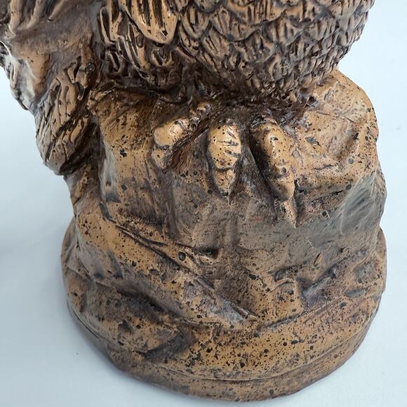 Vintage Brown Owl Heavy Resin Sculpture Statue Shelf Sitter Office Decoration - Picture 8 of 8